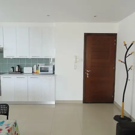 Two Bedrooms Near Beach With Swimming Pool Apartament *