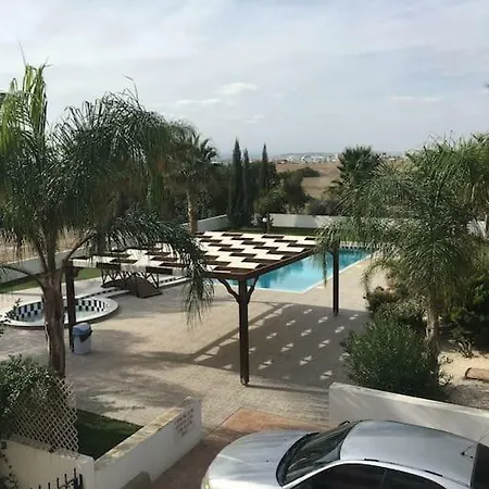 Apartament Two Bedrooms Near Beach With Swimming Pool