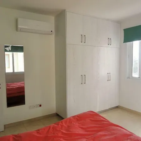 Two Bedrooms Near Beach With Swimming Pool