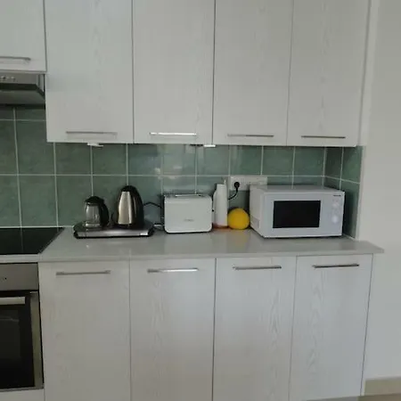 Apartmán Two Bedrooms Near Beach With Swimming Pool