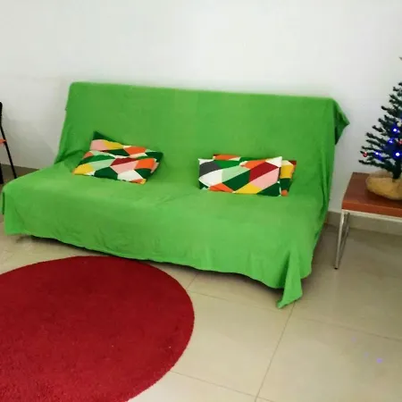 Two Bedrooms Near Beach With Swimming Pool Apartmán Larnaca